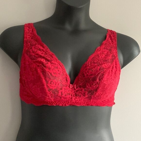 Red Lacy Wireless Bra - Picture 1 of 2